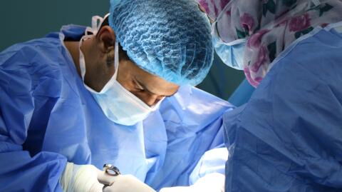 Surgeon amputates wrong leg of elderly patient