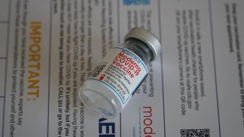 Omicron: Are current vaccines effective against the new COVID variant?