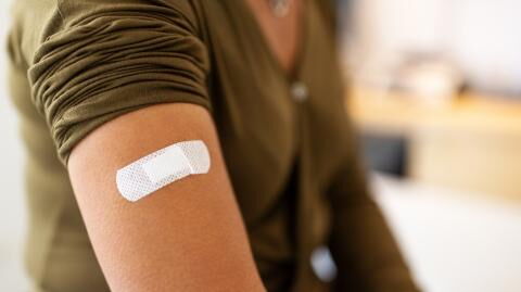 Flu and COVID jabs safe to be given at the same time according to early trial