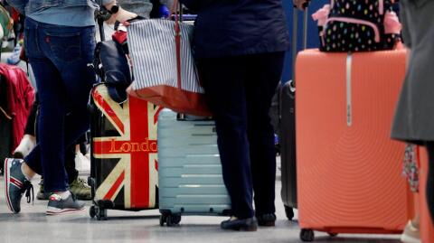 Date announced for lateral flow tests for vaccinated travellers