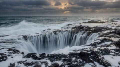 The Earth Is Gradually Swallowing Its Own Oceans