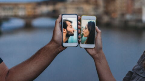 Are You On The Verge Of Becoming Addicted To Dating Apps?