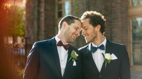 According to this study, we're all a little gay