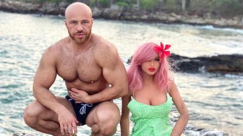 He fell in love with his sex doll and asked her to marry him