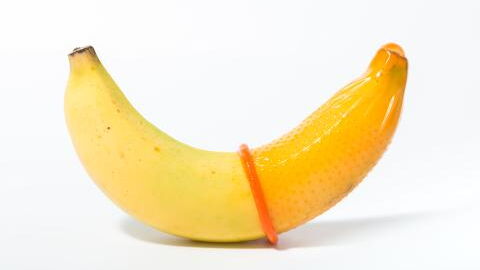 Anal sex: Can ordinary condoms protect against STIs?