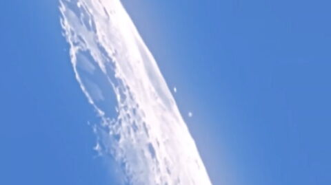 Man captures strange video of UFO's landing on the moon