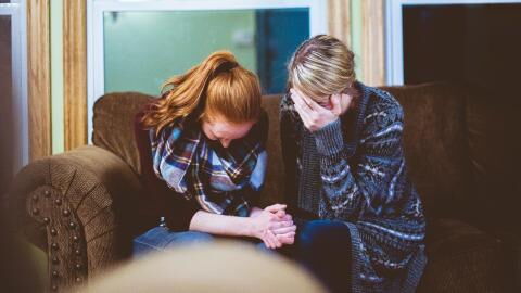 Unvaccinated dad purposely exposes wife and kids to COVID