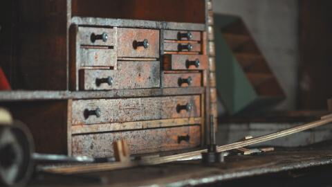 Sisters discover fortune worth £8,000 hidden in their garage