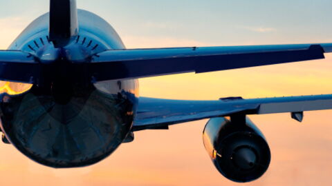 Flight Industry Insider Explains How You Can Travel the World Without Breaking the Bank