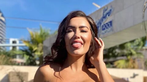 This Instagram Model May Have Found The Worlds Tiniest Bikini