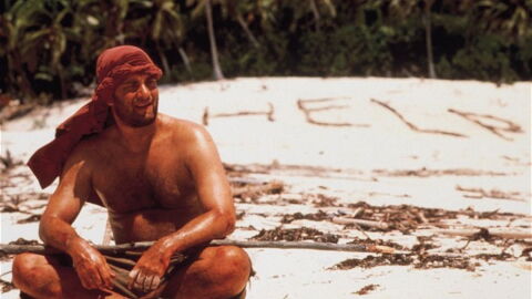 Three victims of a shipwreck were saved thanks to their message written in the sand