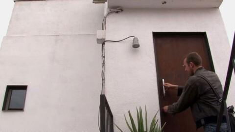 He transforms his 23 square metre flat to look like a luxury apartment