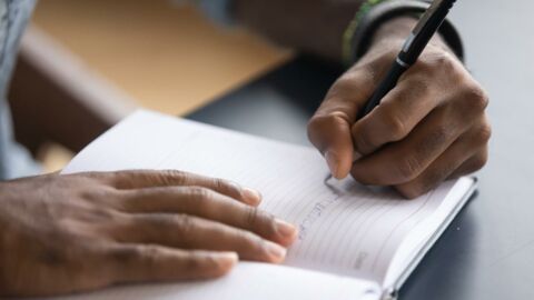 Studies Show Left-Handed People Really Are More Gifted