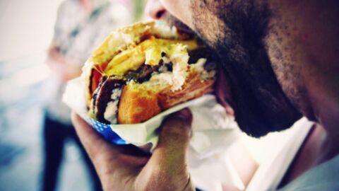 This Is When You Should Eat a Cheat Meal to Make the Most of Strength Training