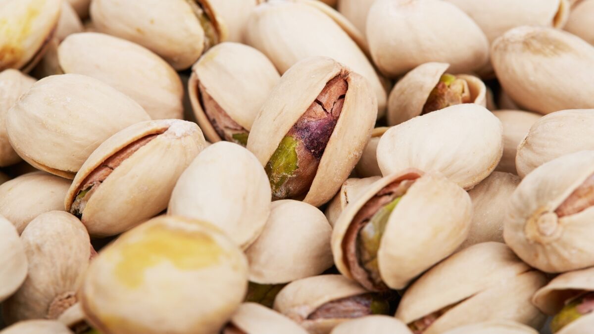 11 reasons eating pistachios every day is good for your health