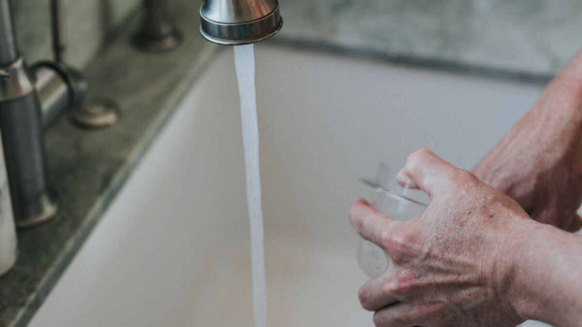 Here's how you can save thousands of litres of water while washing the