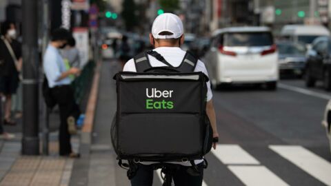 Uber, Bolt and Deliveroo to give discounts to vaccinated customers