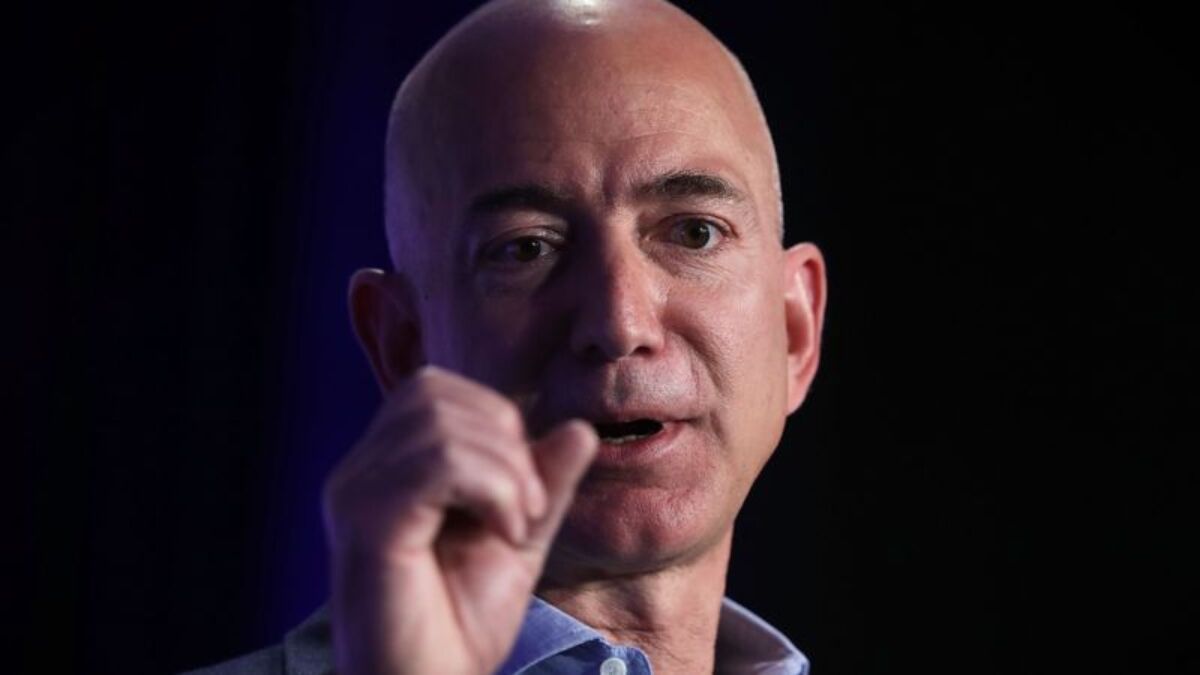 How Jeff Bezos Is on Track to Become the World’s First Trillionaire by 2026