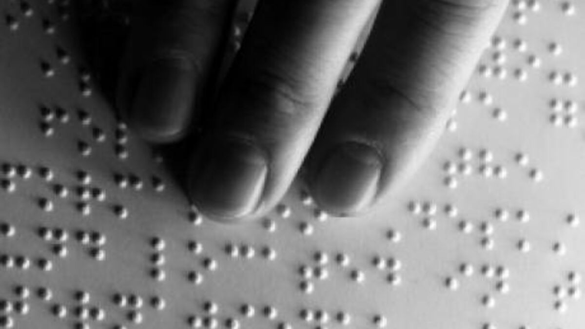 Angleterre des formulaires de demande de licence de taxi, en braille