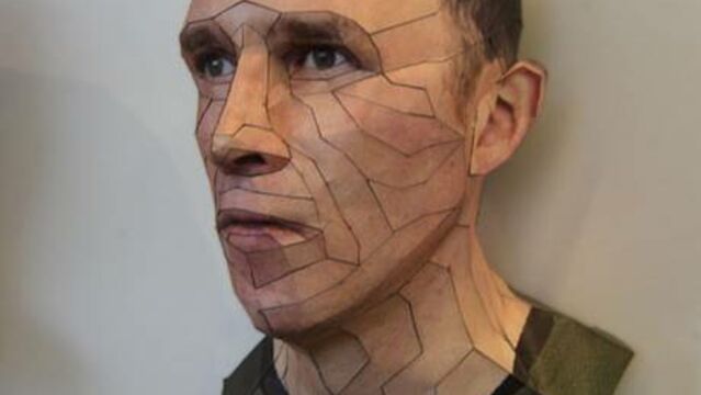 Ces portraits 3D très réalistes sont en papier !