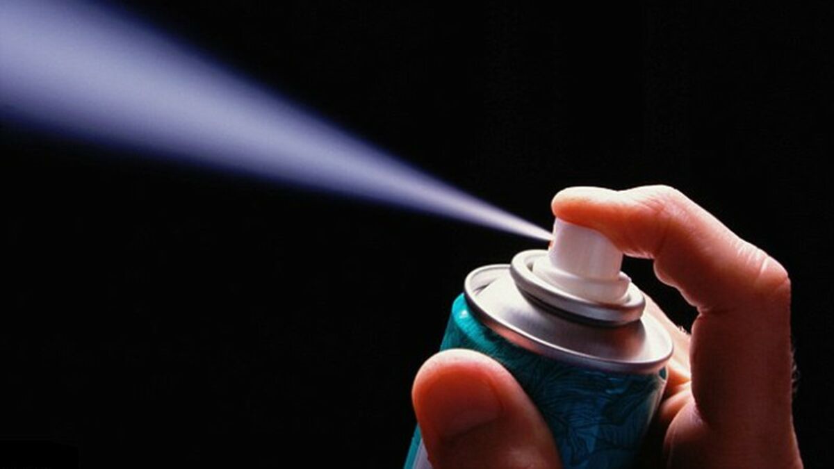 Spray désodorisant 'Febreze' - L'Incroyable