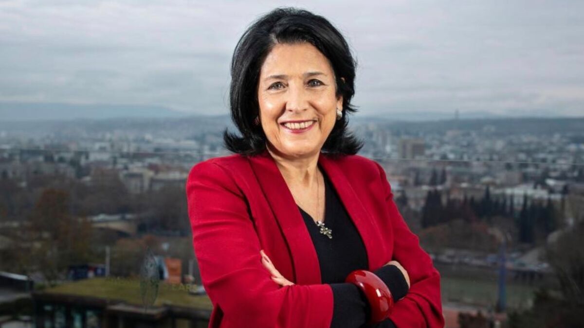 Qui Est Salomé Zourabichvili La Française élue Présidente De La Géorgie