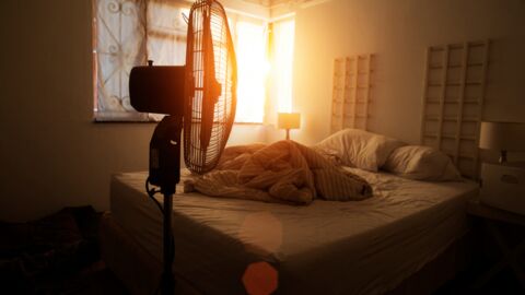 Sommeil : pourquoi ne faut-il jamais dormir avec un ventilateur ?
