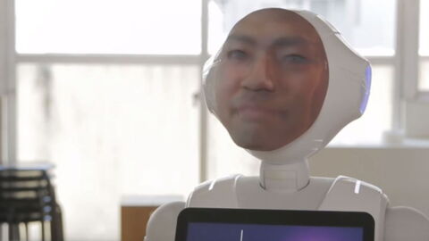 Japon : cet étrange robot est capable de "remplacer" un proche disparu, comme dans Black Mirror