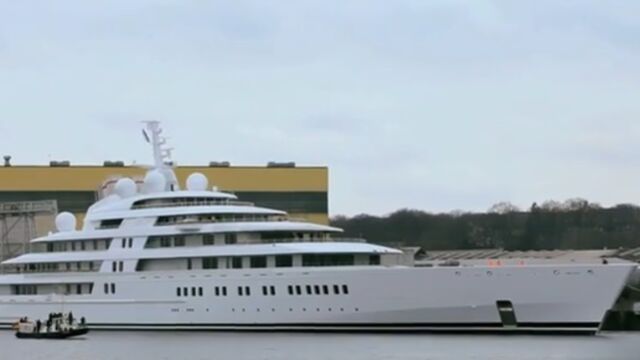 Découvrez Azzam, le plus grand yacht jamais construit