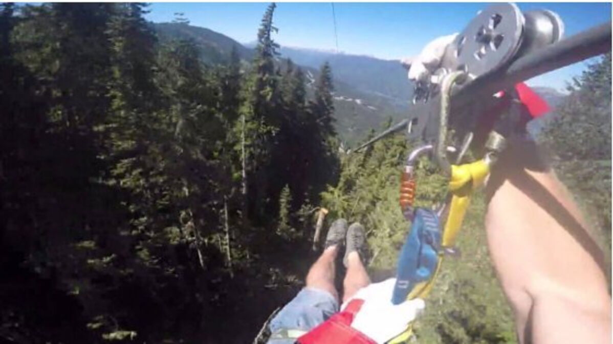 Il a testé la Sasquatch Zipline, une tyrolienne longue de 2 kilomètres