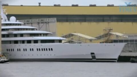 Découvrez Azzam, le plus grand yacht du monde