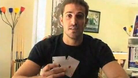 Le magicien Stéphane Vanel explique comment déjouer la triche au Poker