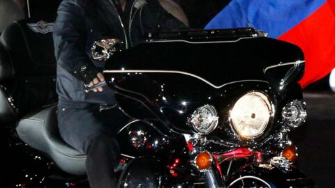 Decouvrez Vladimir Poutine En Harley Davidson