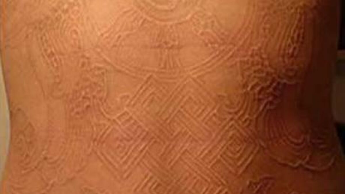 Photos : La scarification, un art corporel qui connaît de plus en plus ...