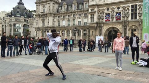 Ce danseur réalise un moonwalk comme MJ et devient une star des réseaux sociaux