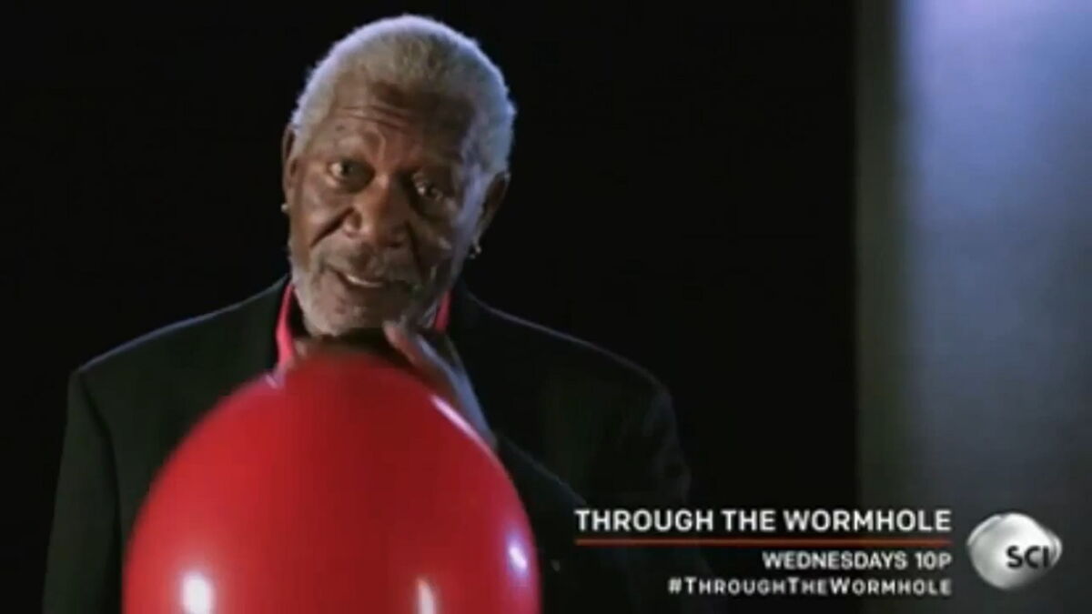 Découvrez l'étonnante voix de Freeman sous hélium(02)