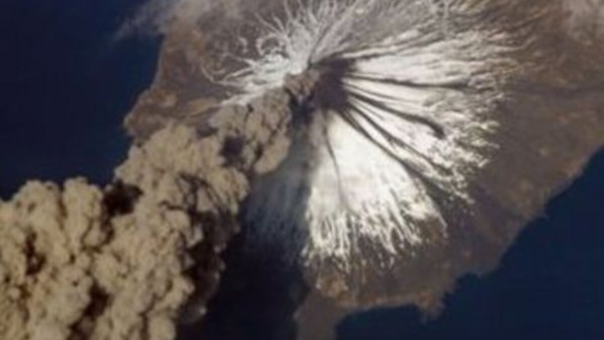 Découvrez les volcans en éruption depuis l'espace grâce à la NASA