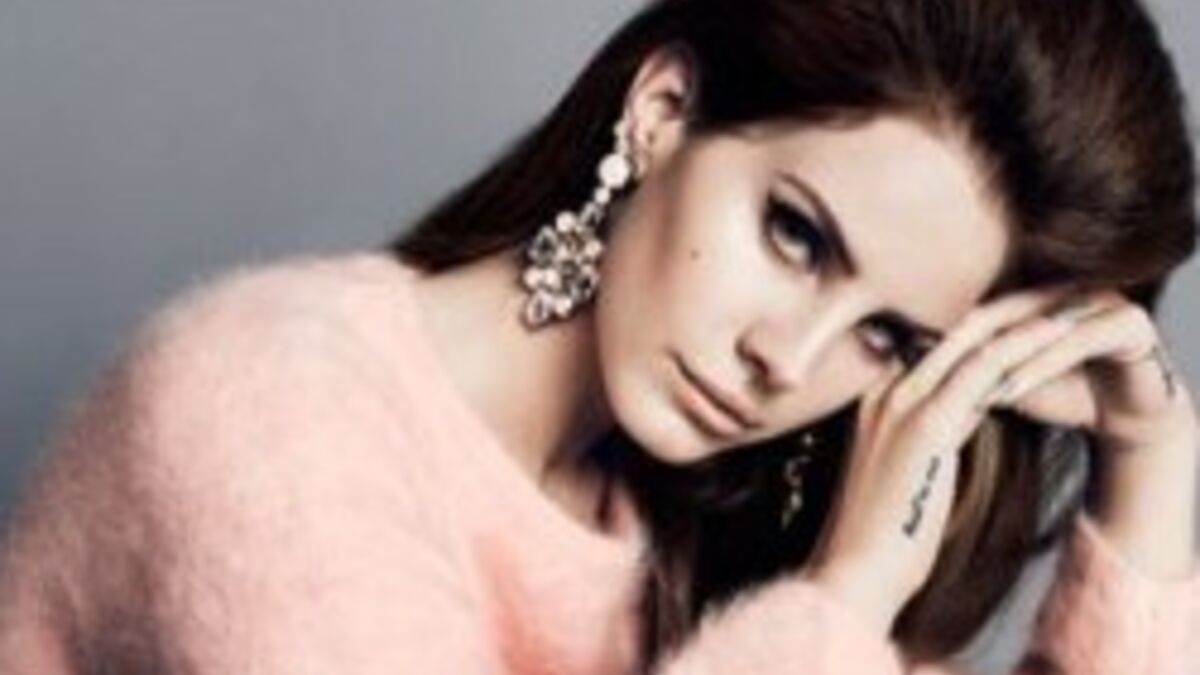 Lana Del Rey posa para la nueva colección de H&M