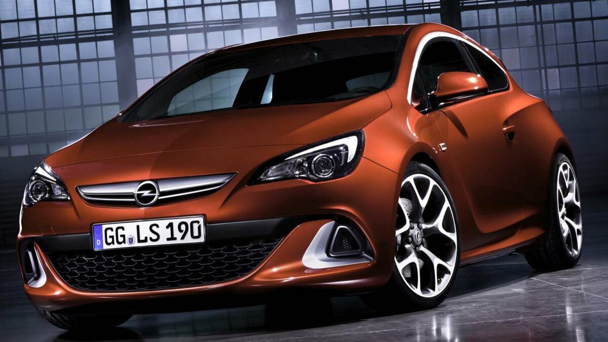 Fiche technique Opel Astra J GTC par Motorisation et version