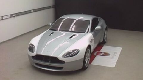 Cette Aston Martin V8 Vantage a été transformée de manière étonnante