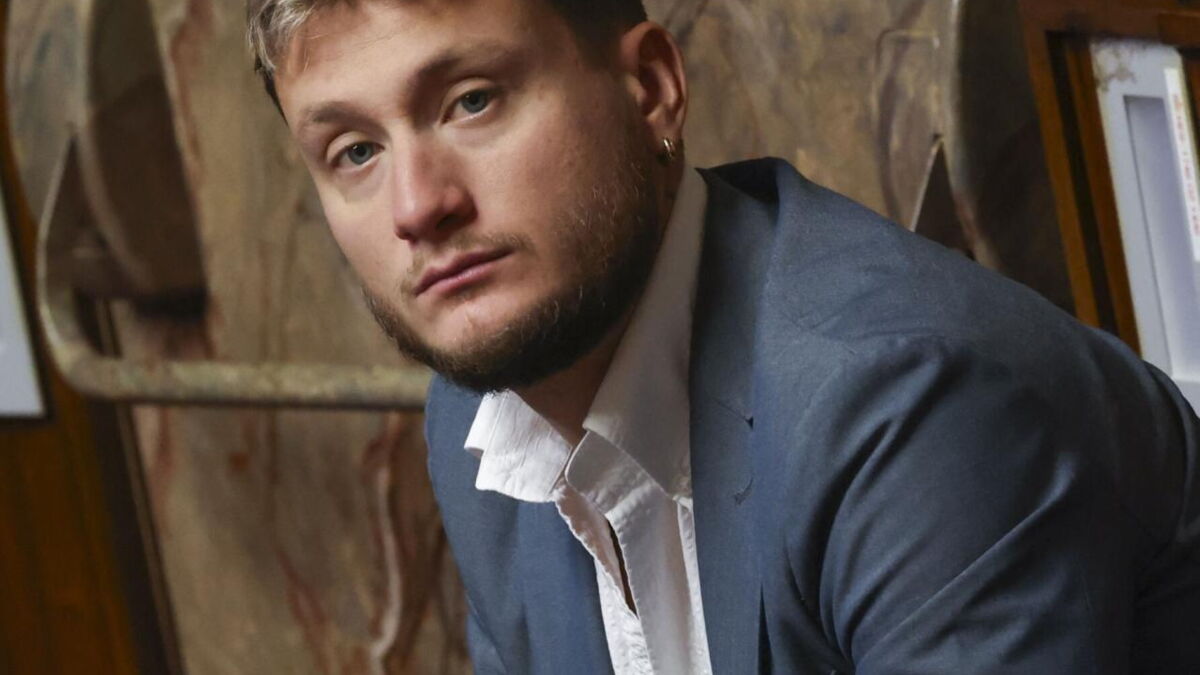 Raphaël Arnault « reviendra » à l’Assemblée, assure Mathilde Panot