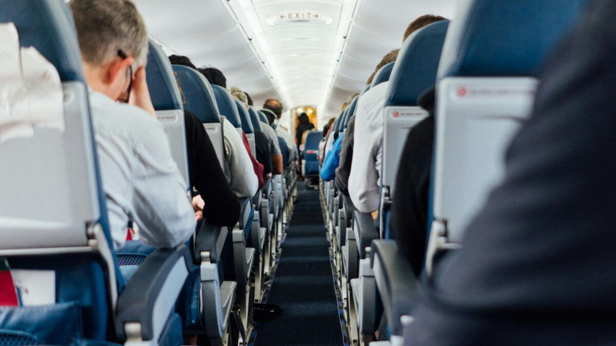 Cette compagnie aérienne peut désormais exclure les passagers qui n’utilisent pas d’écouteurs