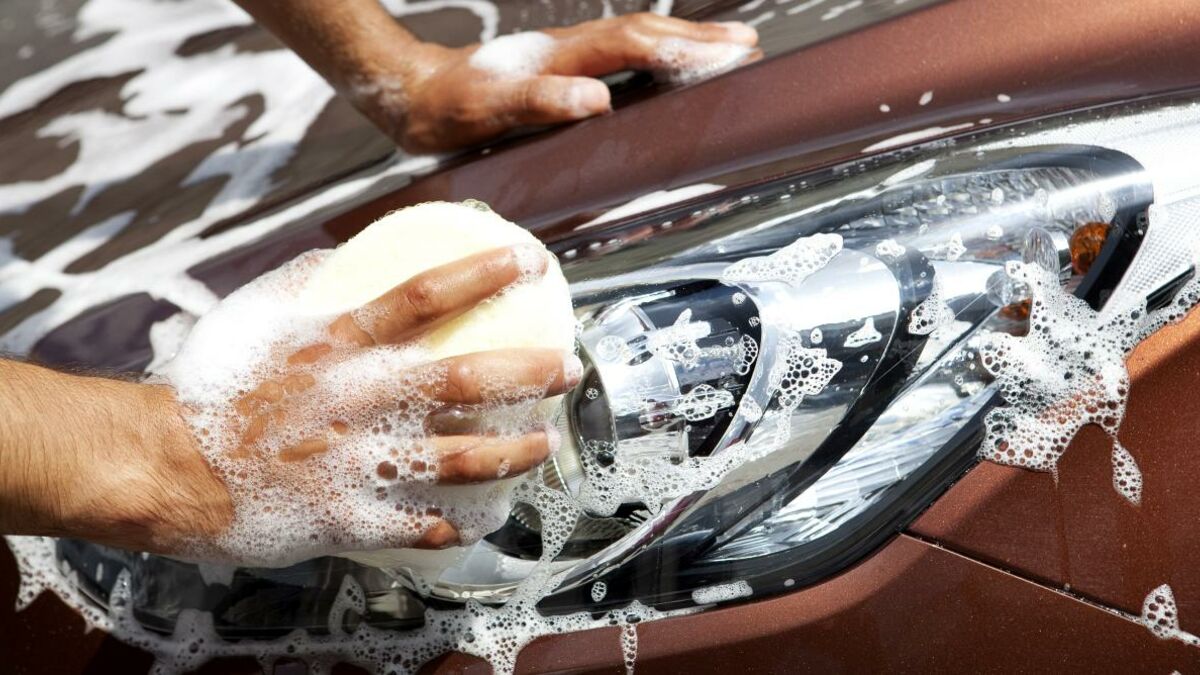 Quand nettoyer et entretenir ses phares de voiture ? - Wash