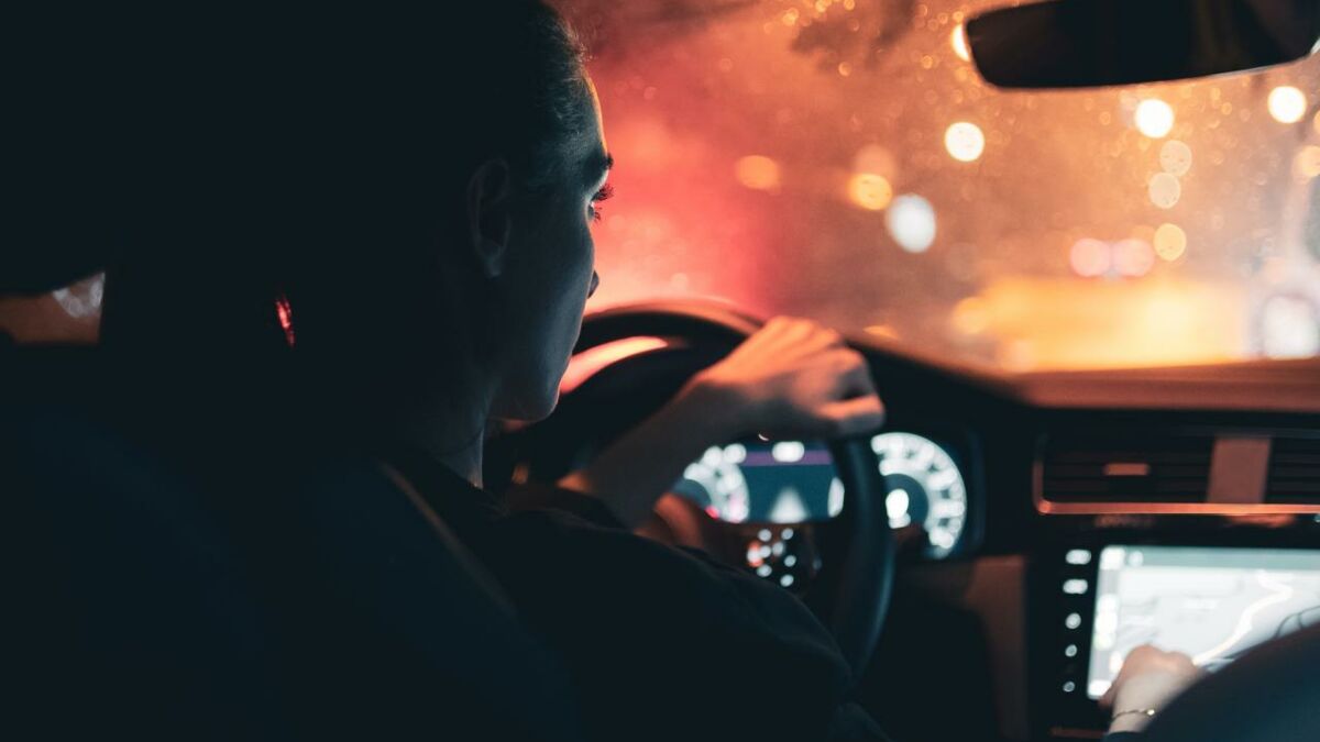 Ecouter une musique trop rapide en voiture augmenterait le risque  d'accident de la route