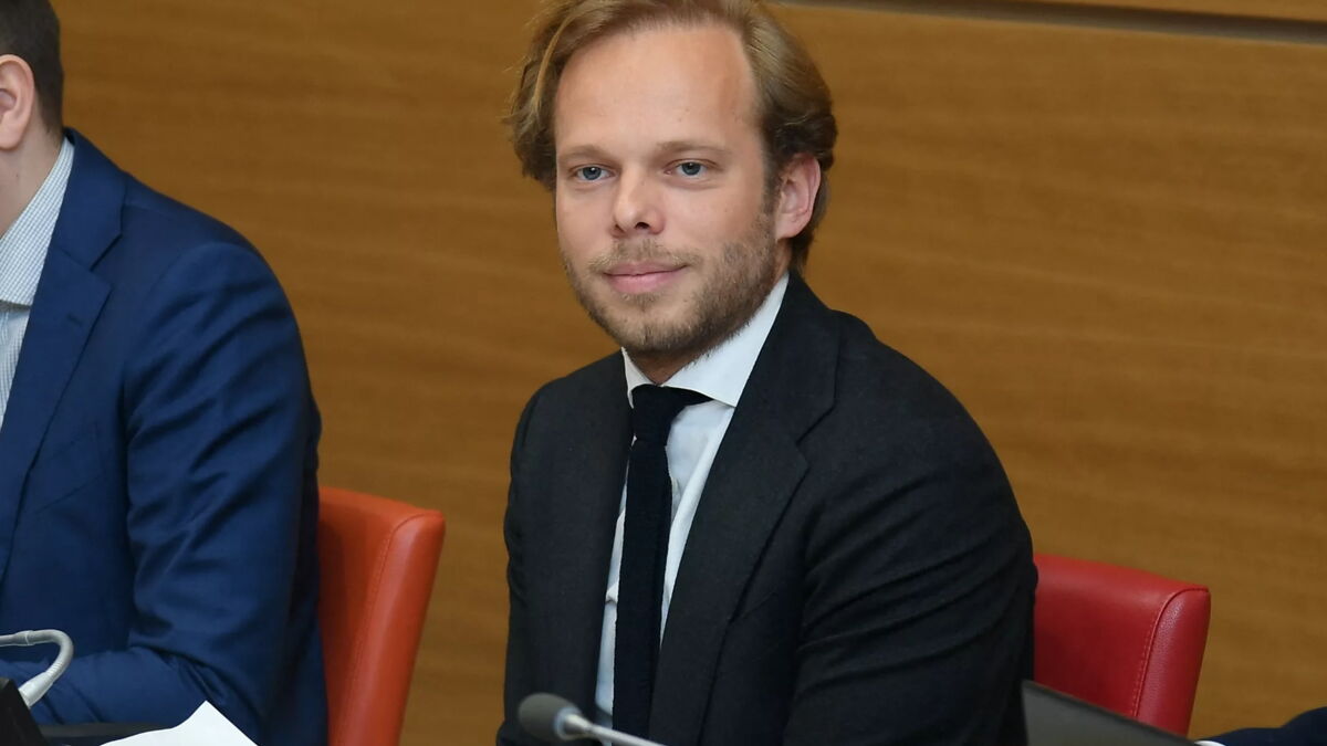 Le D ontologue De L Assembl e Nationale Blanchit Charles Alloncle le-d-ontologue-de-l-assembl-e-nationale-blanchit-charles-alloncle