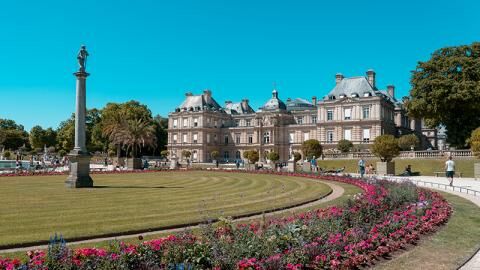 Versailles : une amende de 750 euros pour un autocollant