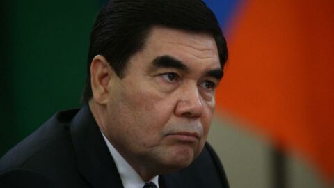 Turkménistan : le président interdit aux hommes de se teindre les cheveux