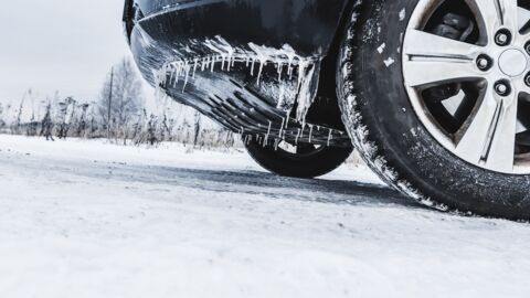 Canada : Elle laisse la fenêtre ouverte de sa voiture pendant un puissant blizzard