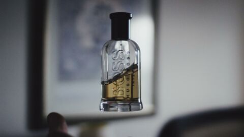Ce parfum boisé à moins de 7 € et aux 1630 évaluations positives est le plus vendu d'Amazon