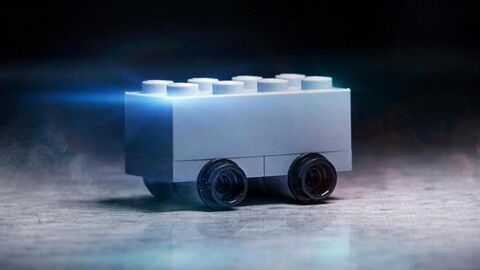 LEGO se moque du Cybertruck de Tesla sur les réseaux sociaux
